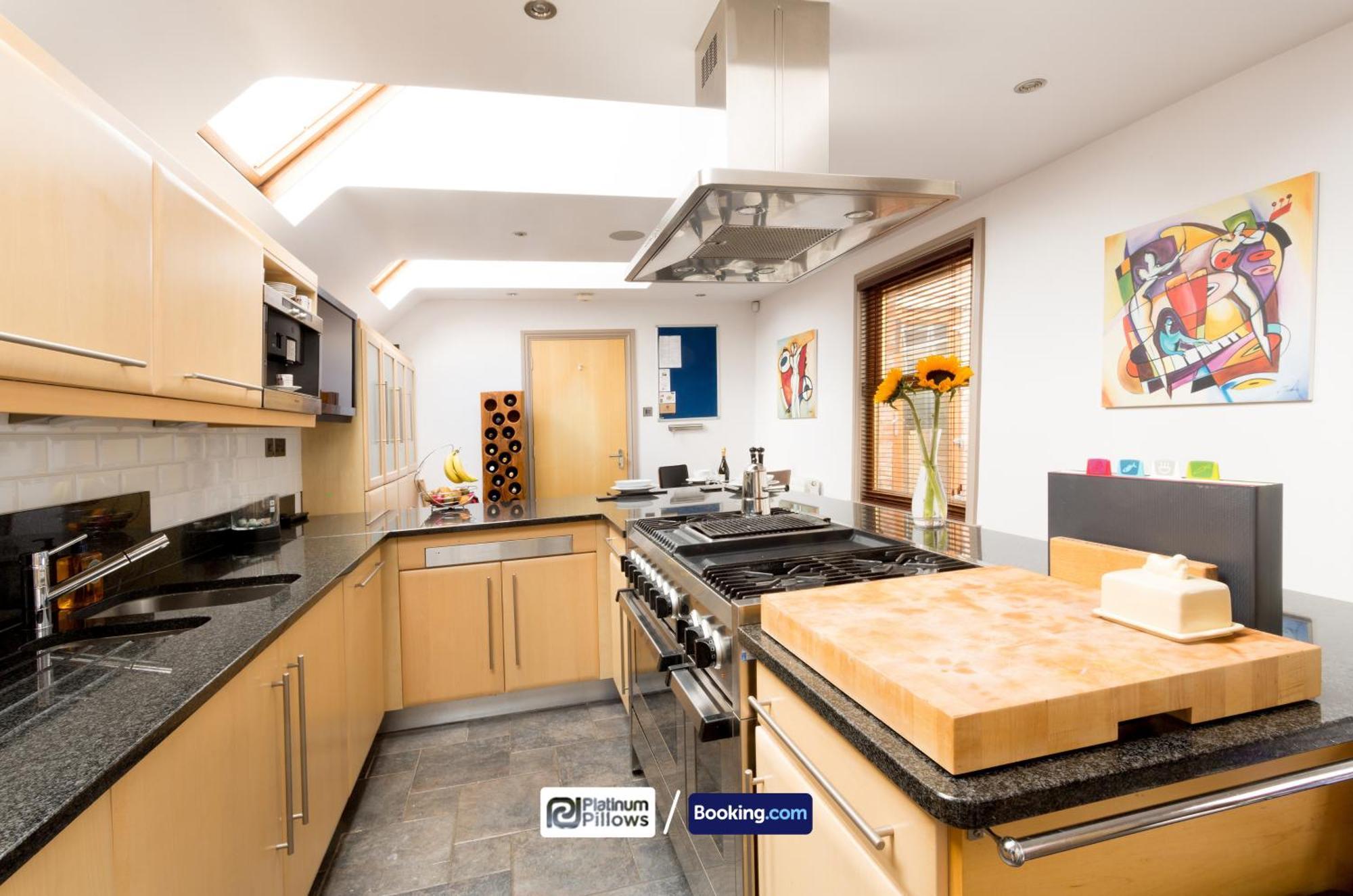 Modern Oxford 4 Bedroom Apartment, Contractor Accommodation, Walkable Into City Centre, Weekly & Monthly Deals Exterior foto